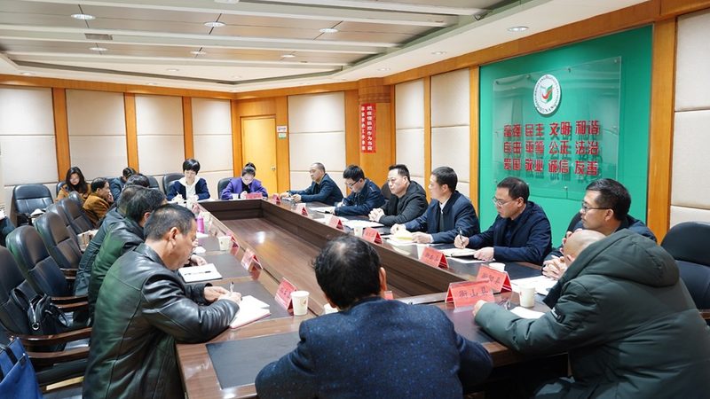 线上培训适合以下人群：